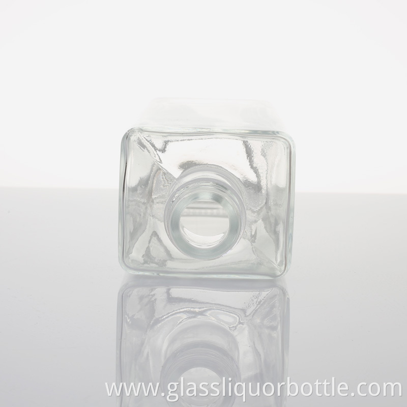 750ml Rum Bottle Screw Cap